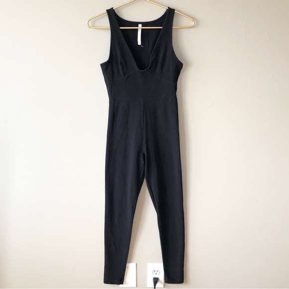 Aritzia Black Stretch v neck sexy onesie jumpsuit S - Picture 1 of 8